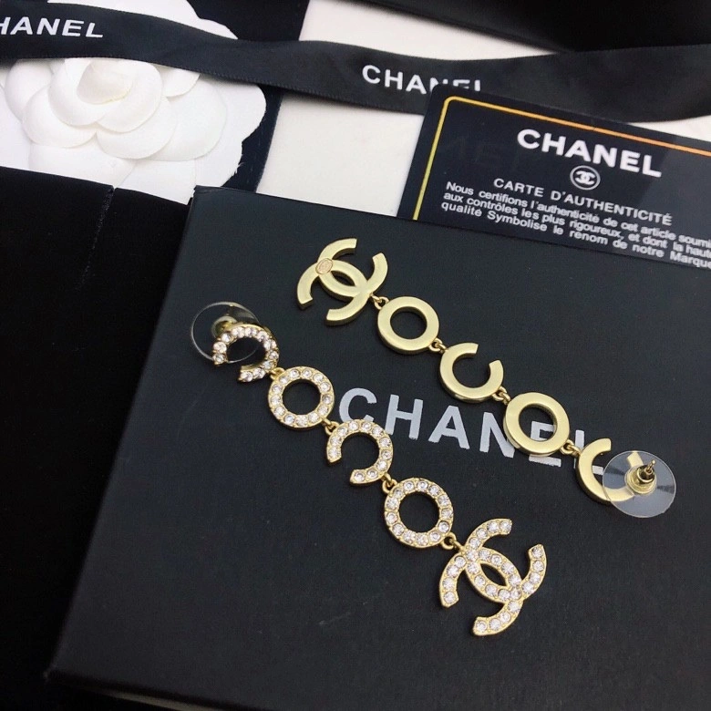 Snug Chanel Earrings 227628