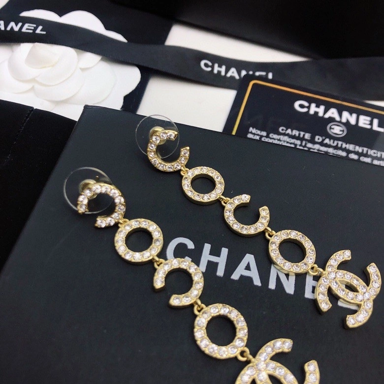 Snug Chanel Earrings 227628