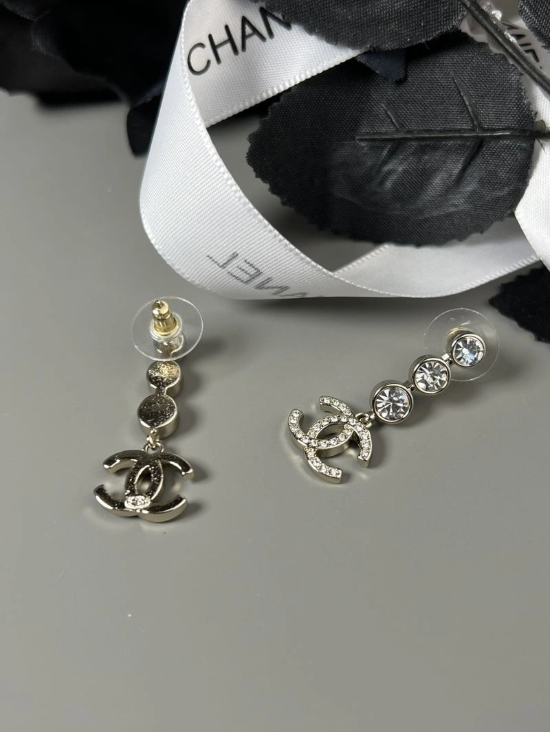 Chanel Earrings Stylish 227610