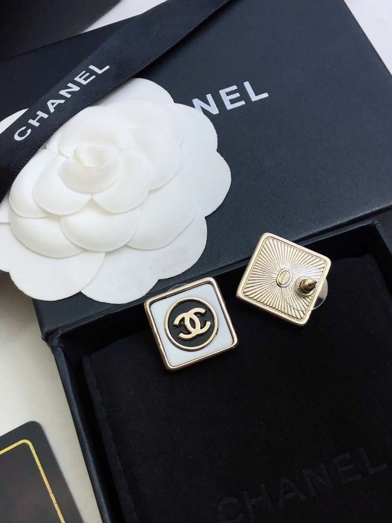 Chanel Earrings Compact 227494