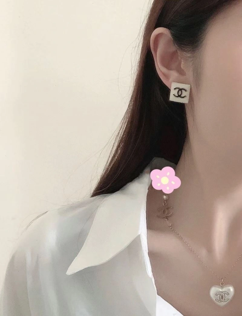 Chanel Earrings Affordable 227492