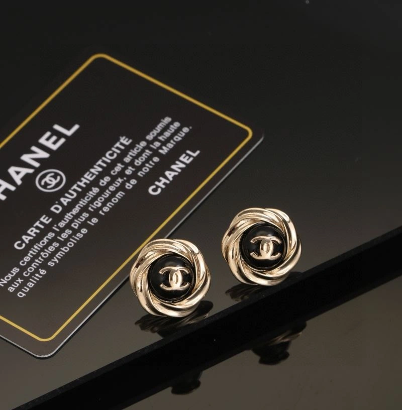 Minimalist Chanel Earrings 227511
