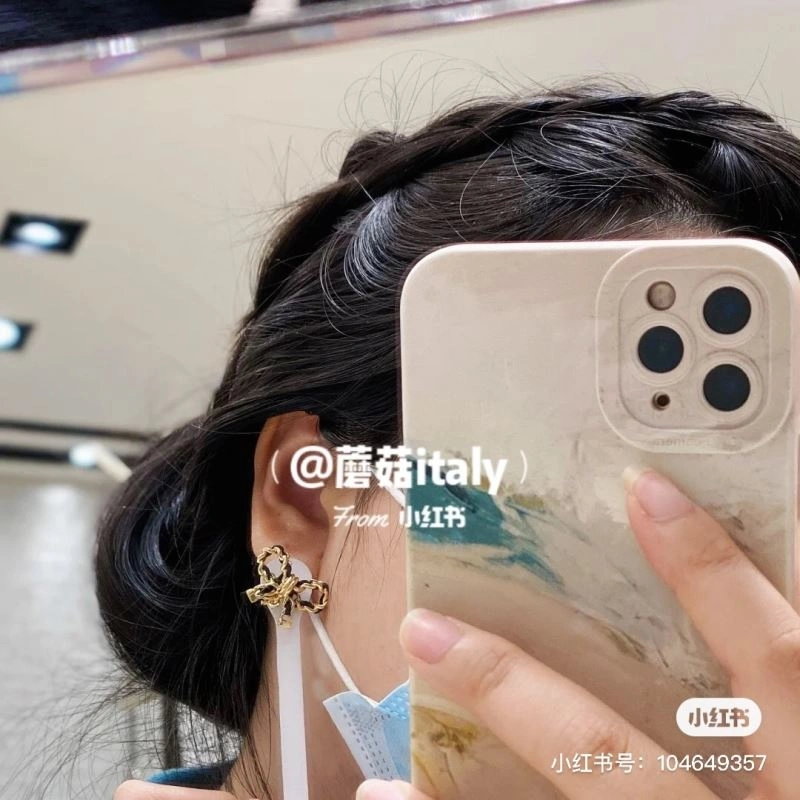 Versatile Chanel Earrings 227472