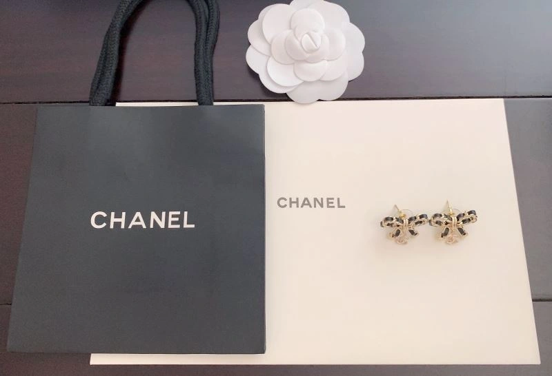 Versatile Chanel Earrings 227472