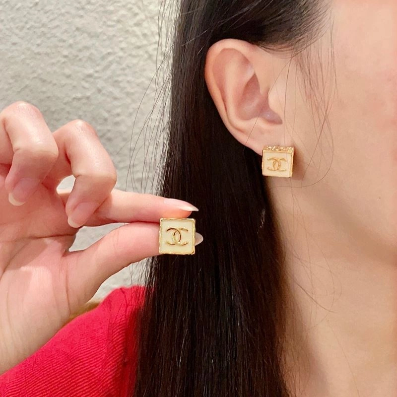 Chanel Earrings Vibrant 227459