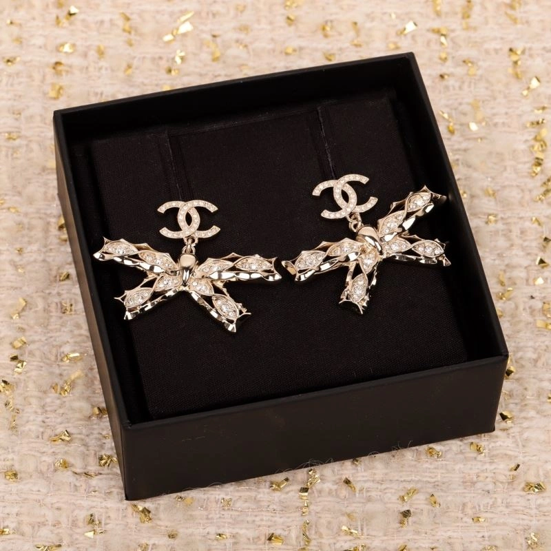 Unique Chanel Earrings 227456