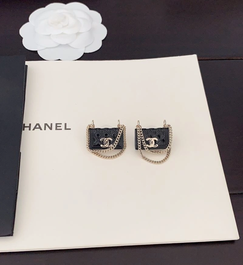 Lightweight Chanel Earrings 227446