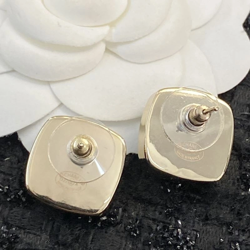 Chanel Earrings Cozy 227479