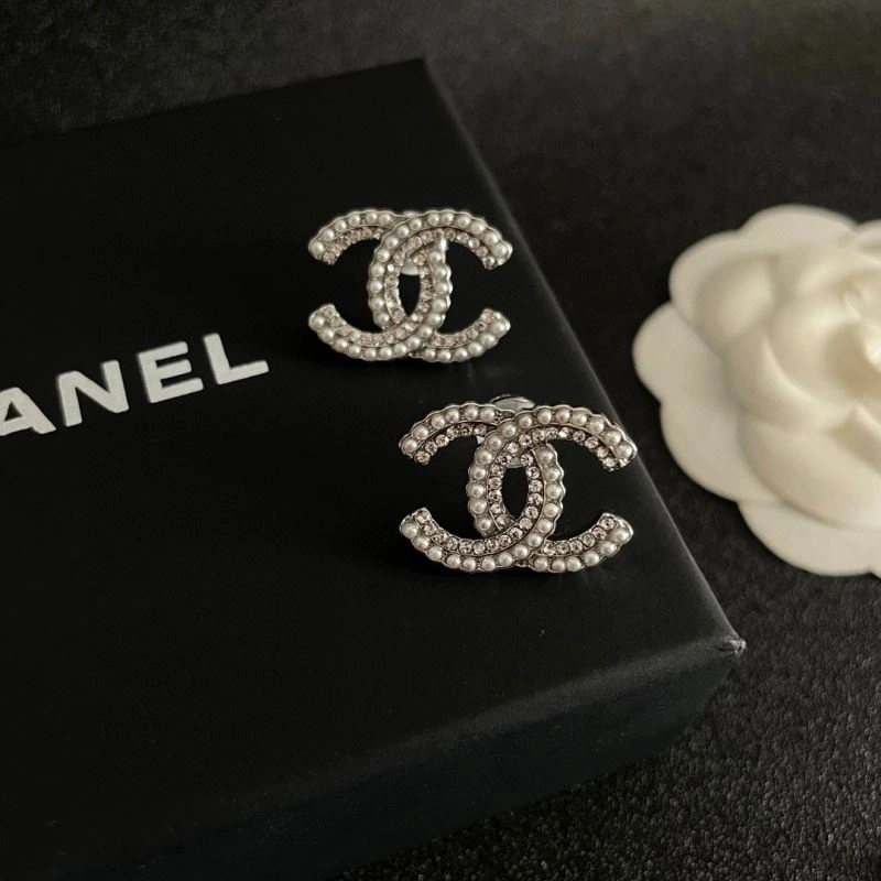 Chanel Earrings Elegant 227460