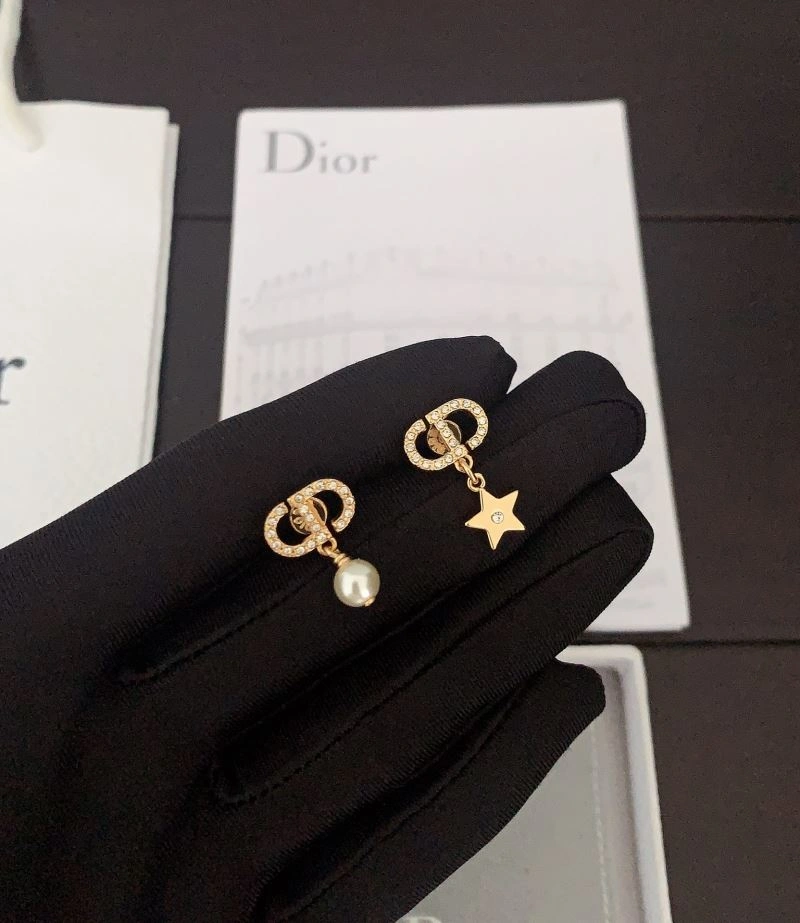 Reliable Chanel Earrings 227422