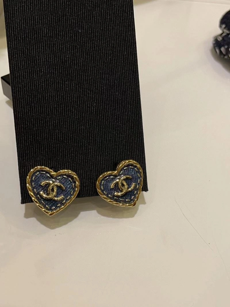 Chanel Earrings Sleek 227490