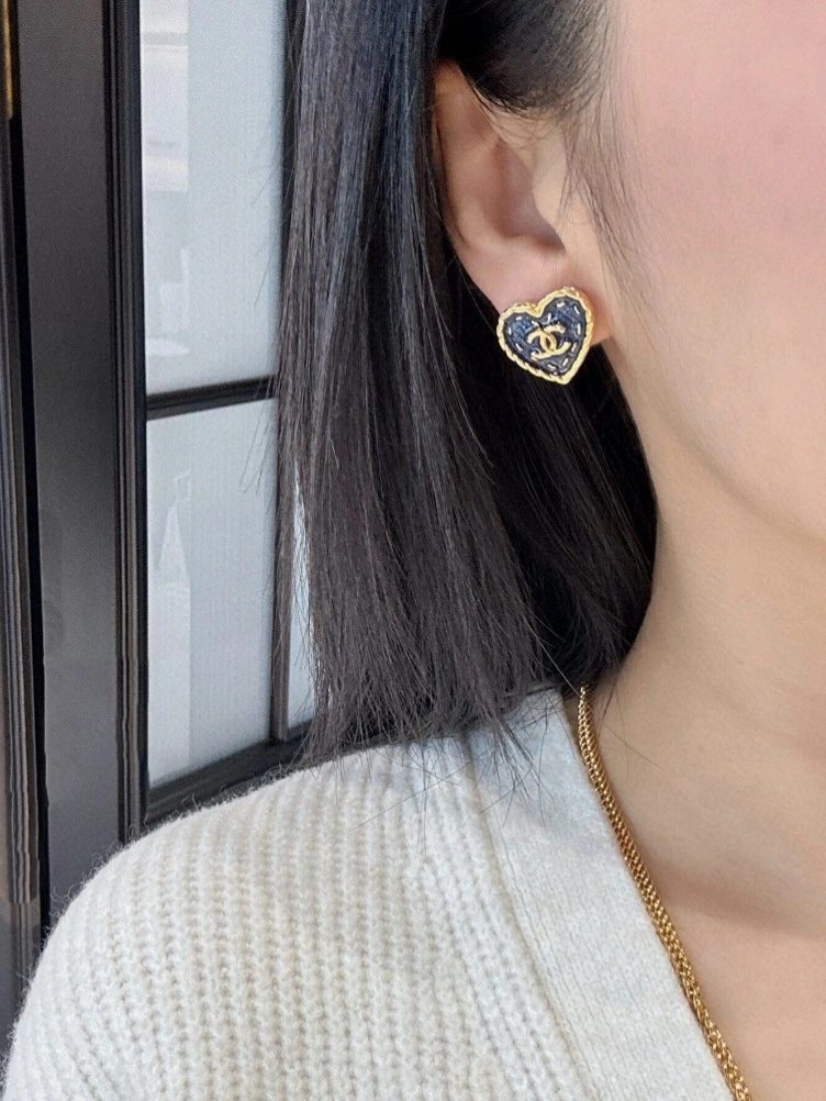 Chanel Earrings Sleek 227490