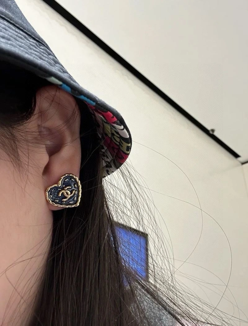Chanel Earrings Sleek 227490