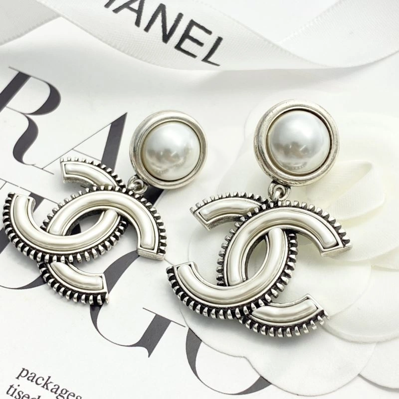 Chanel Earrings Durable 227435
