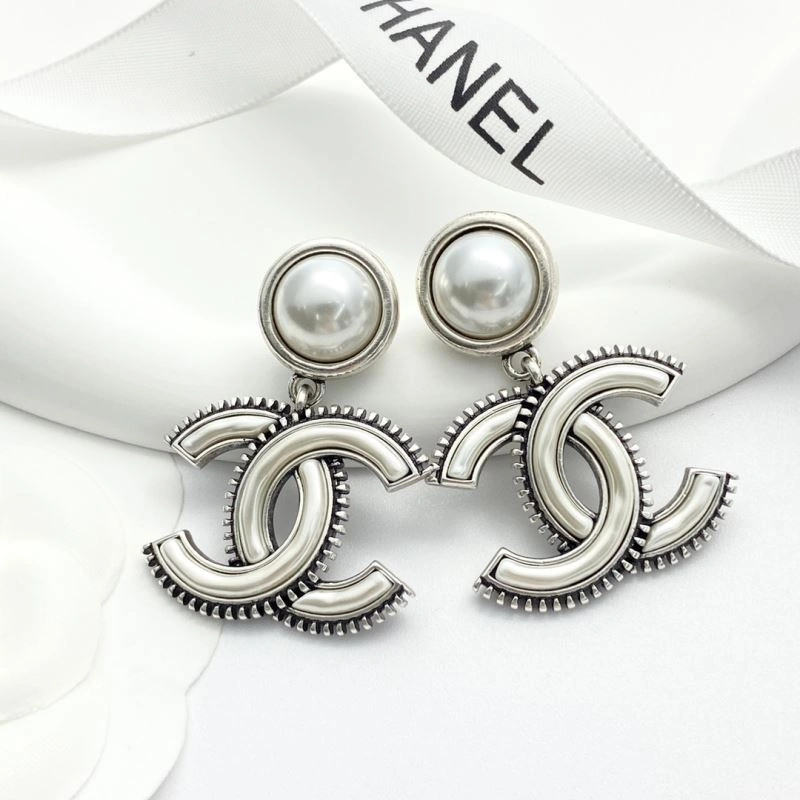 Chanel Earrings Durable 227435