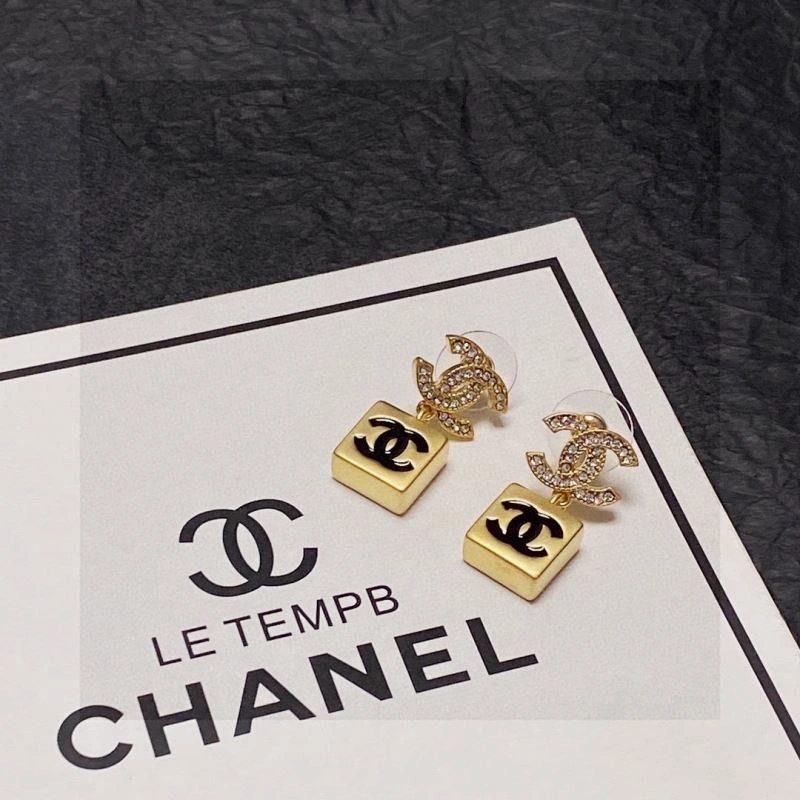 Chanel Earrings Durable 227471