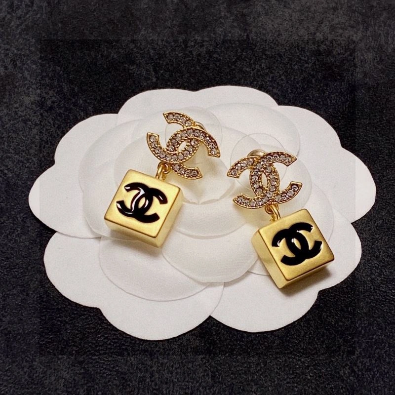 Chanel Earrings Durable 227471