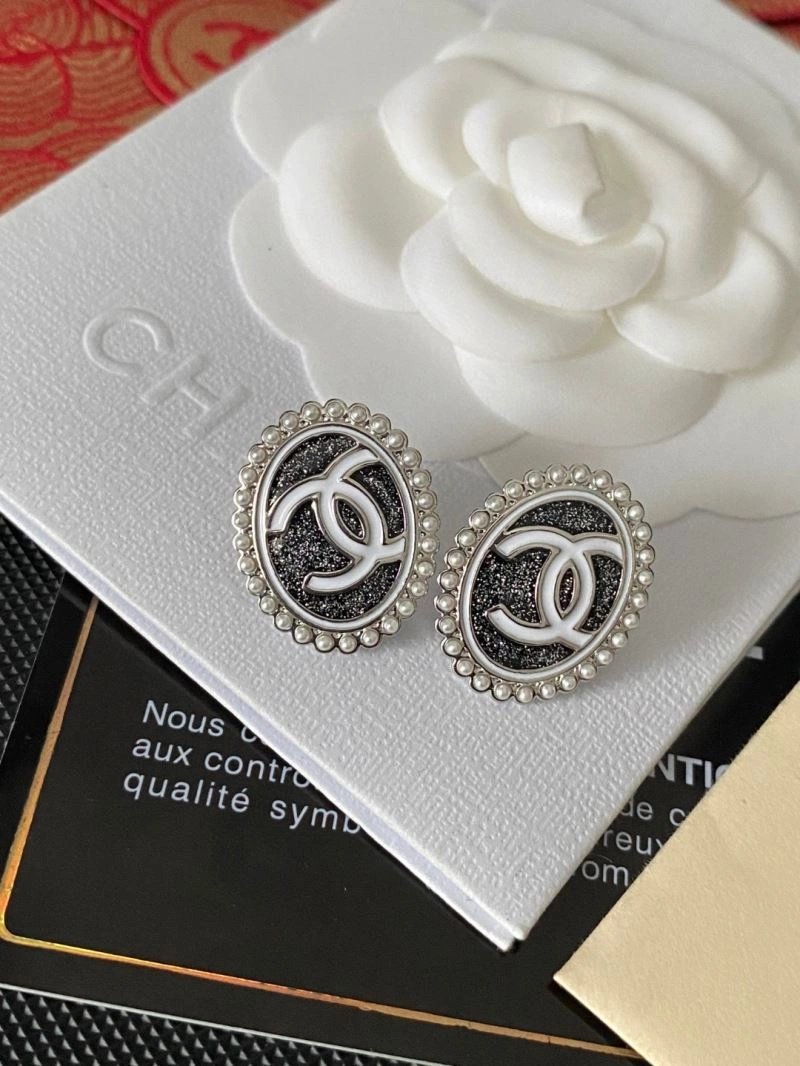 Sophisticated Chanel Earrings 227398