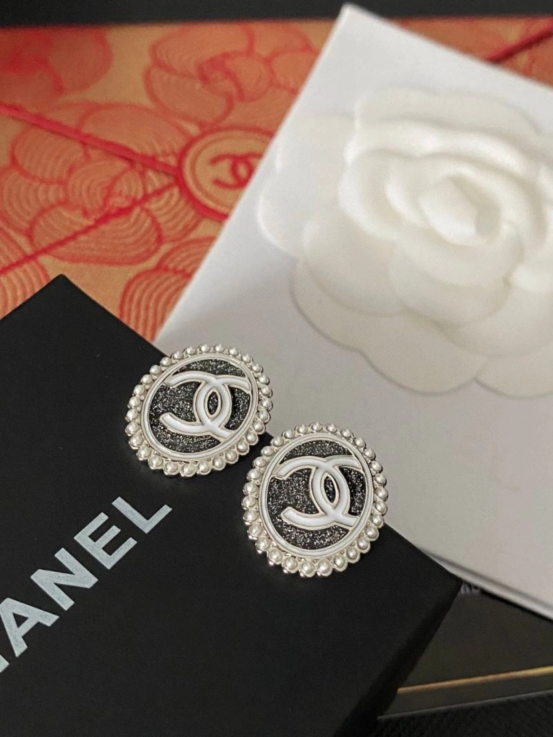 Sophisticated Chanel Earrings 227398
