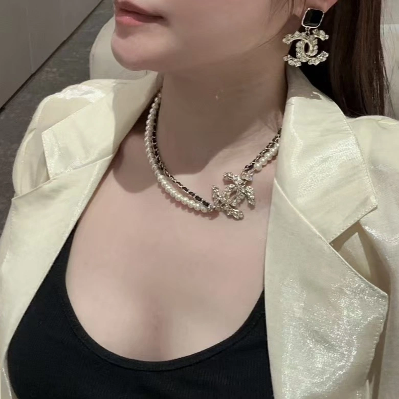 Supportive Chanel Earrings 227399