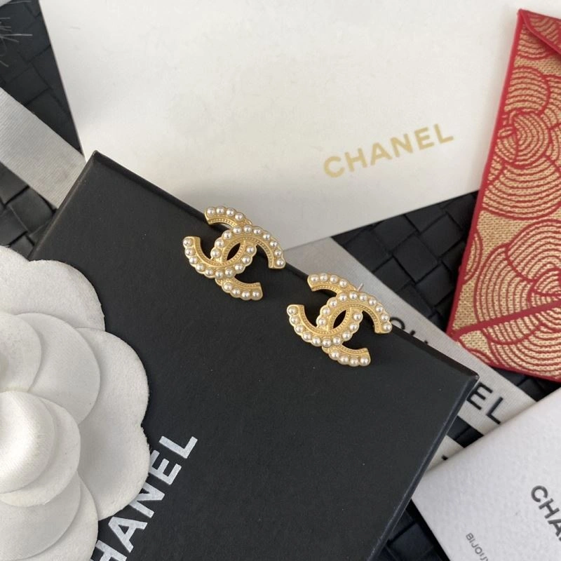 Elegant Chanel Earrings 227388