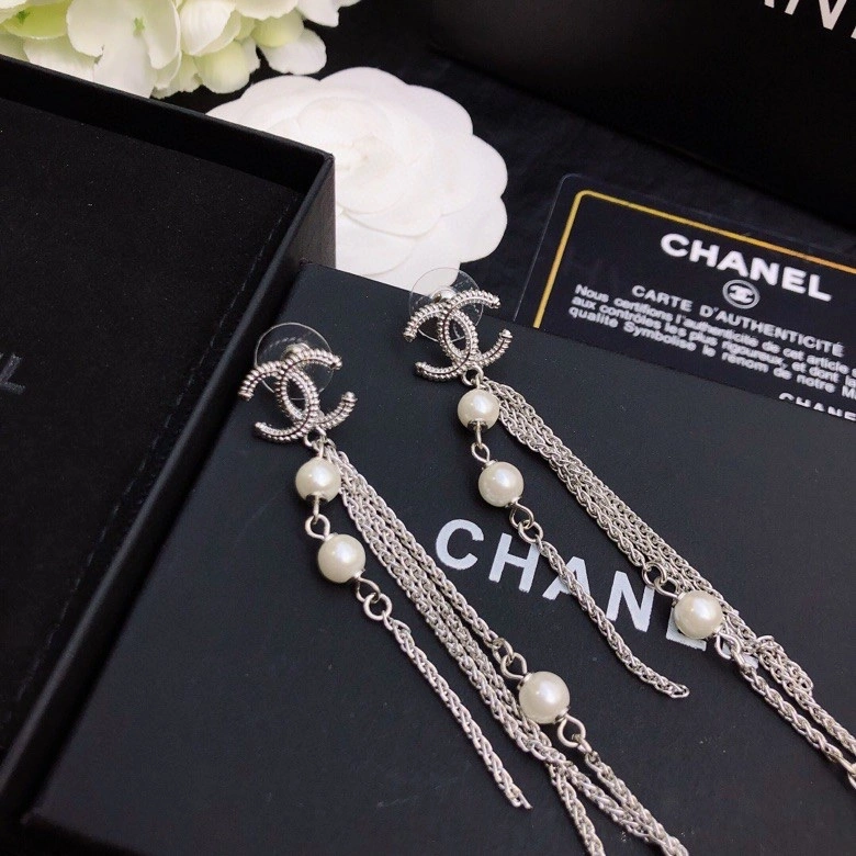 Chanel Earrings Affordable 227385