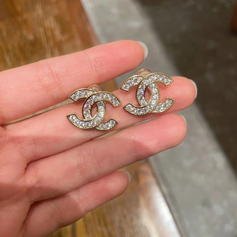 Effortless Chanel Earrings 227383