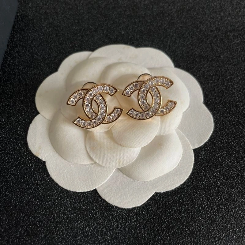 Effortless Chanel Earrings 227383