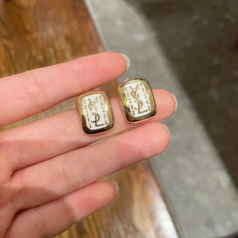 Chanel Earrings Effortless 227381