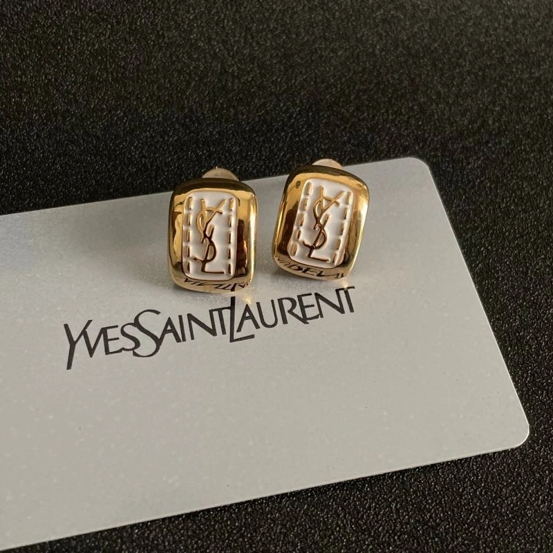 Chanel Earrings Effortless 227381