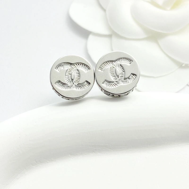 Lightweight Chanel Earrings 227366