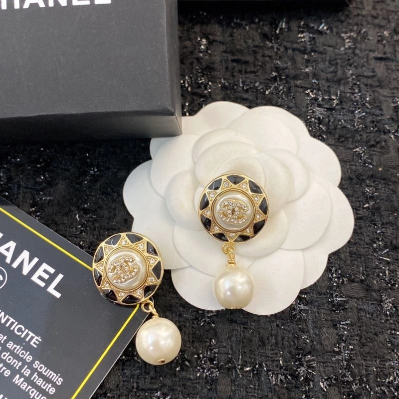 Stylish Chanel Earrings 227368