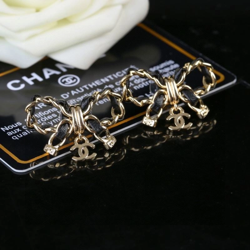 Chanel Earrings Versatile 227405