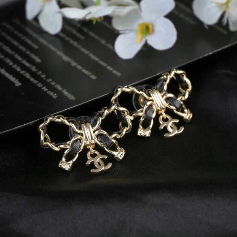 Chanel Earrings Versatile 227405