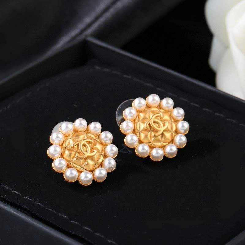 Refined Chanel Earrings 227392