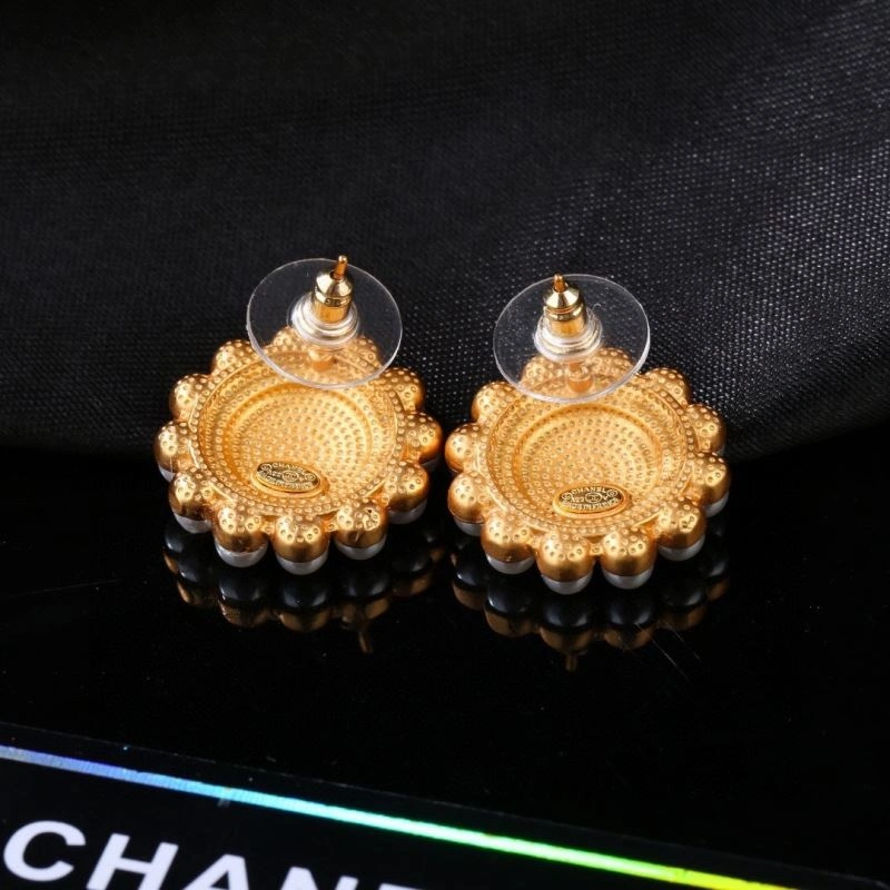 Refined Chanel Earrings 227392