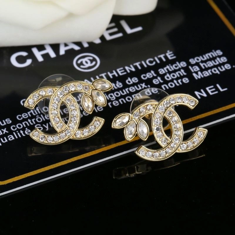 Lightweight Chanel Earrings 227372