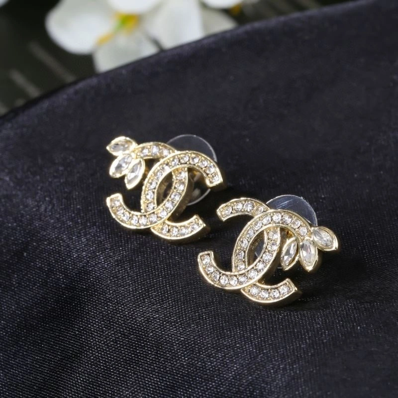 Lightweight Chanel Earrings 227372