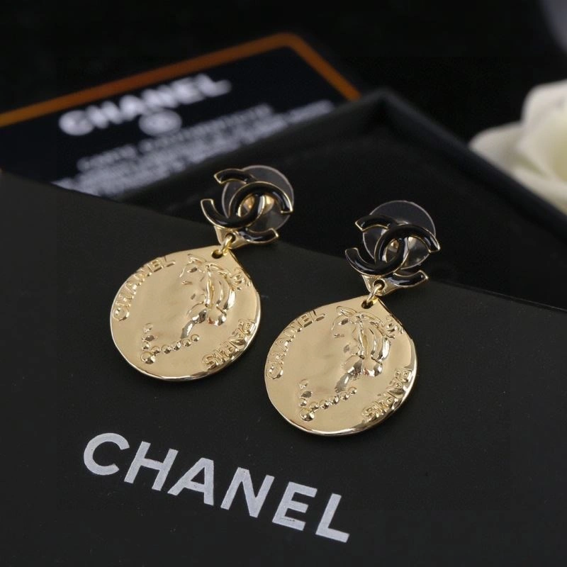 Comfortable Chanel Earrings 227341