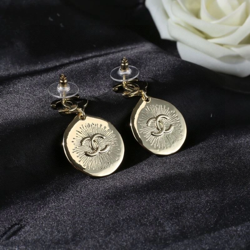 Comfortable Chanel Earrings 227341