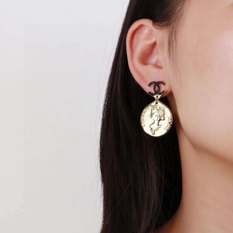 Comfortable Chanel Earrings 227341