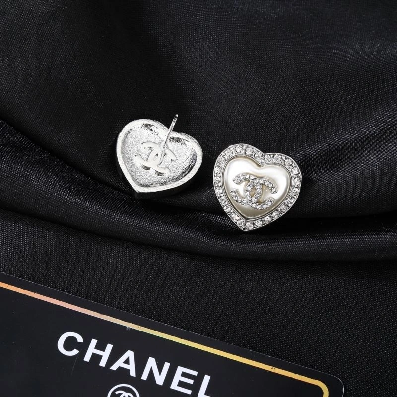 Popular Chanel Earrings 227349