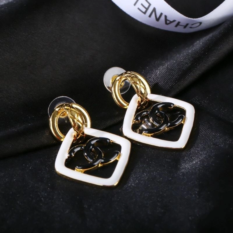 Chanel Earrings Snug 227338