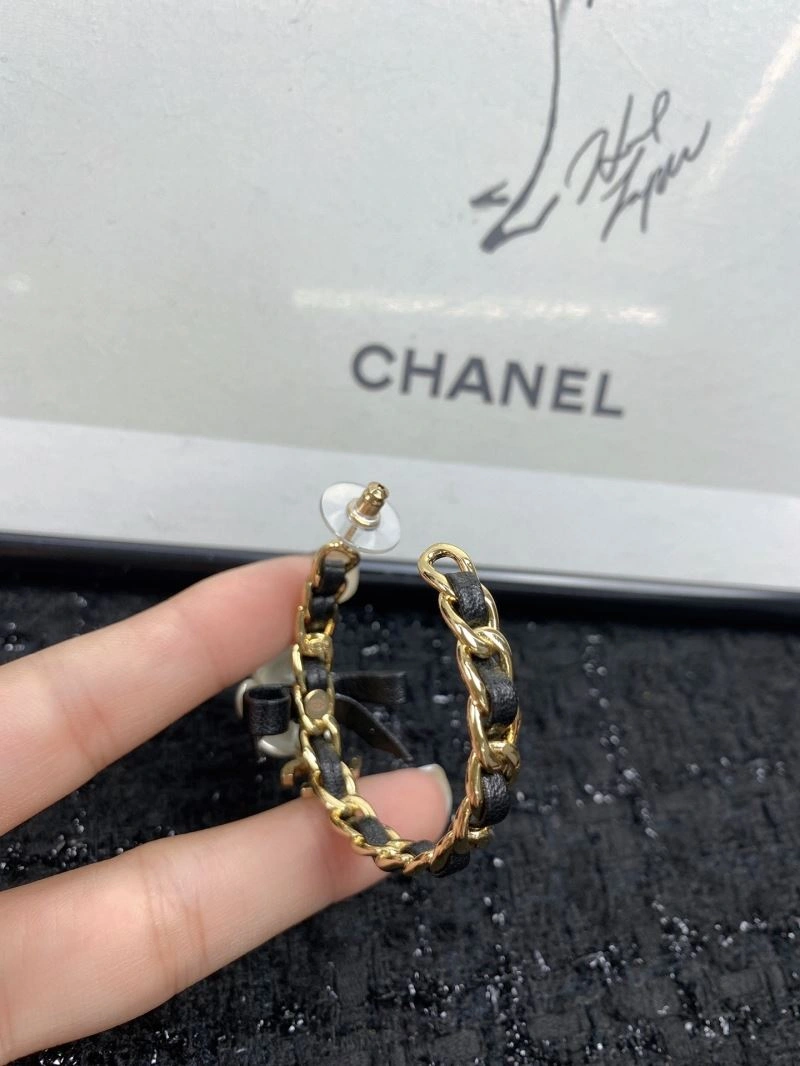 Chic Chanel Earrings 227347