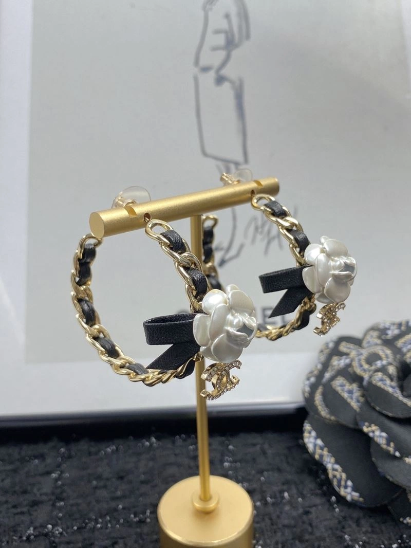 Chic Chanel Earrings 227347