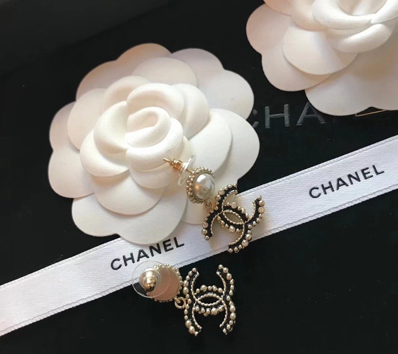 Chanel Earrings Stylish 227367
