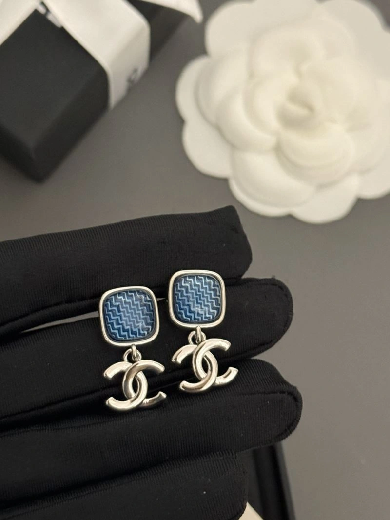 Supportive Chanel Earrings 227311
