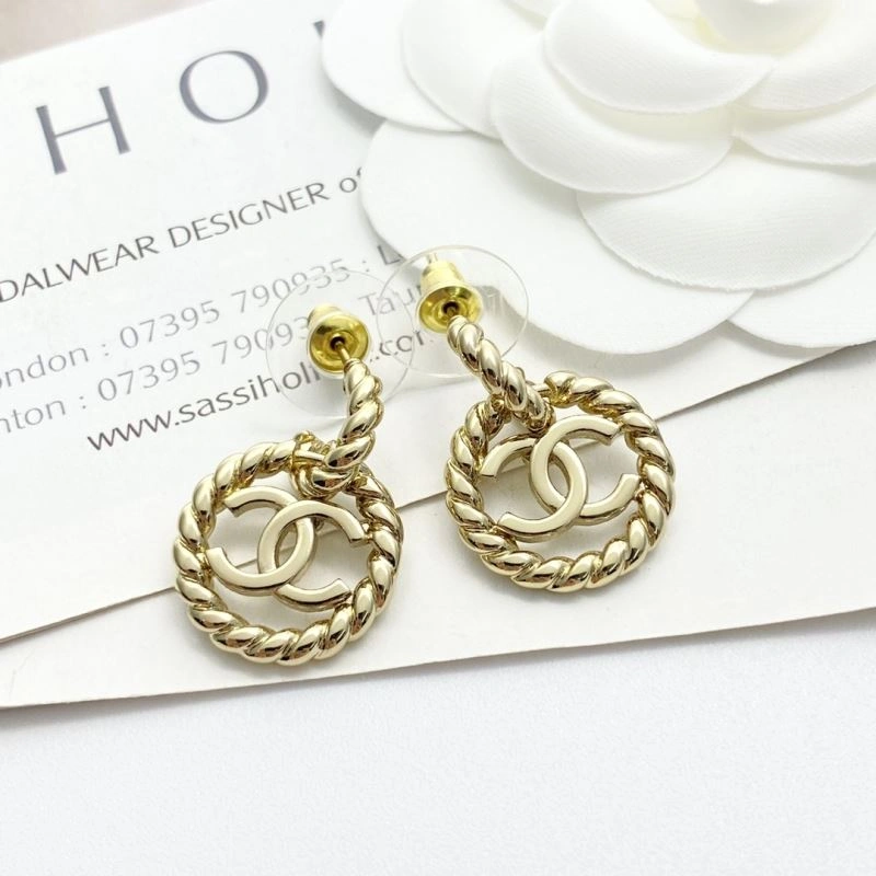 Versatile Chanel Earrings 227303