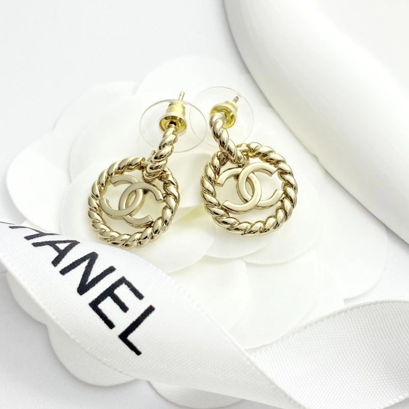 Versatile Chanel Earrings 227303