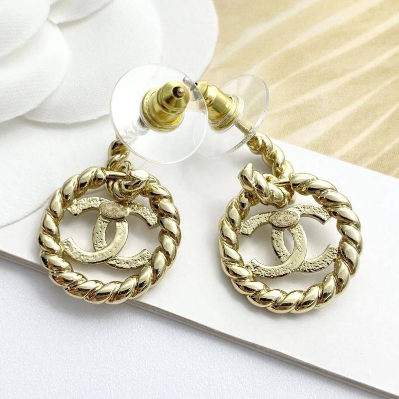 Versatile Chanel Earrings 227303